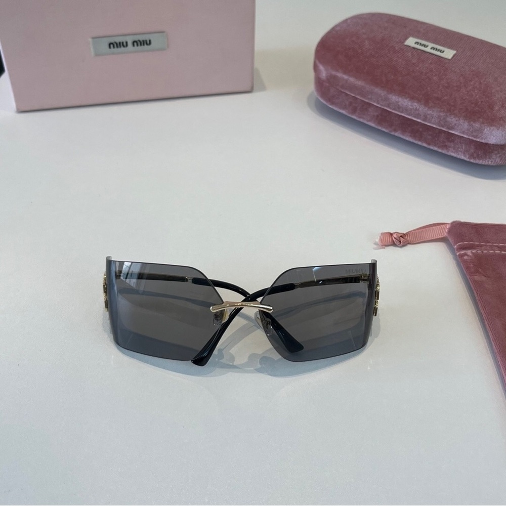 New MIU MIU Sunglasses Gold Dark Gray Lens Runway Wrap Rimless - Picture 6 of 9